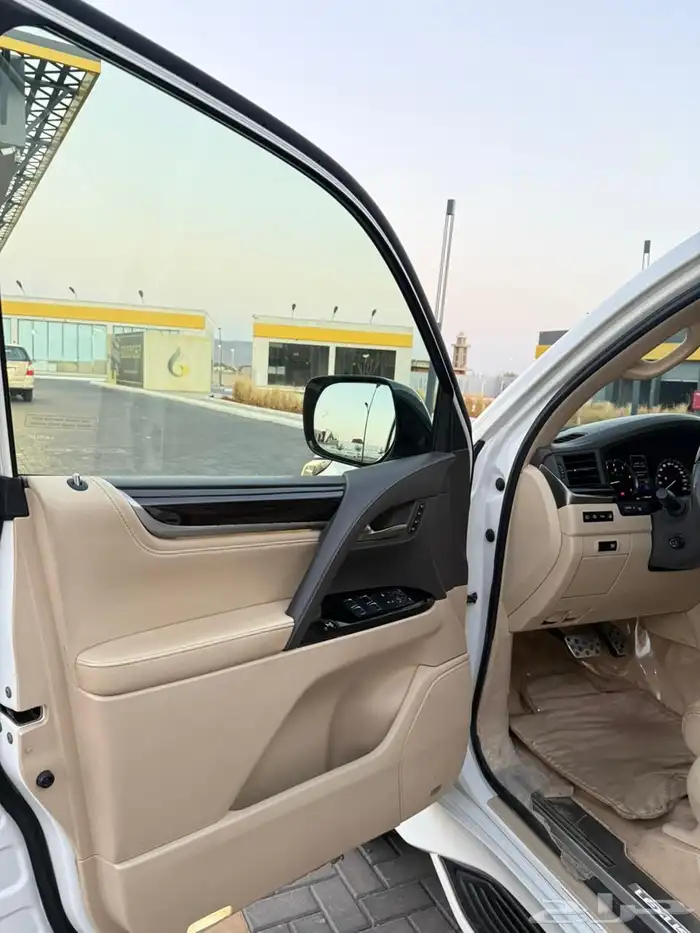 لكزس LX570 سبورت 2017 سعودي 16