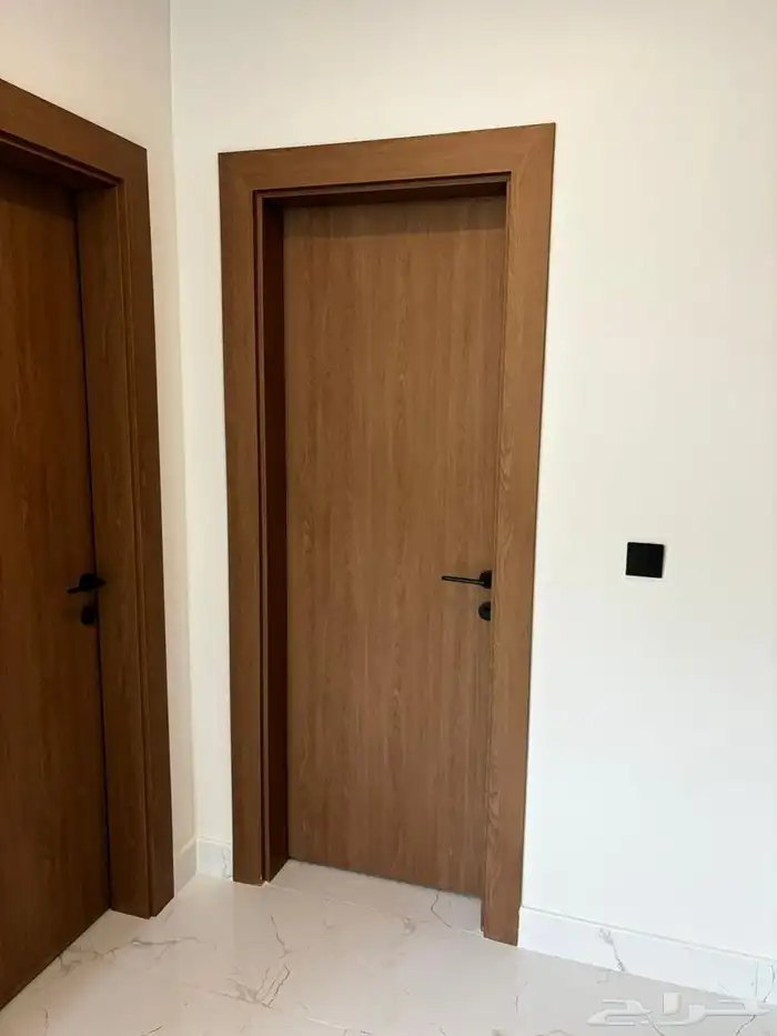ديكورات خشبية وشيبورد ومرايا 8
