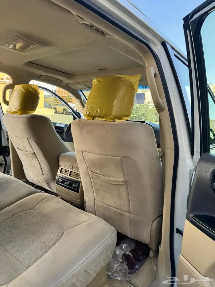 جيب لاندكروزر 9