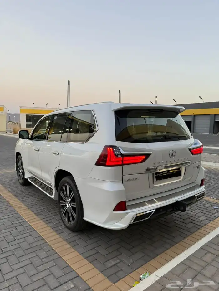 لكزس LX570 سبورت 2017 سعودي 7