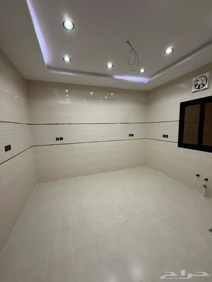 فلل فاخره للبيع في حي بحره 14