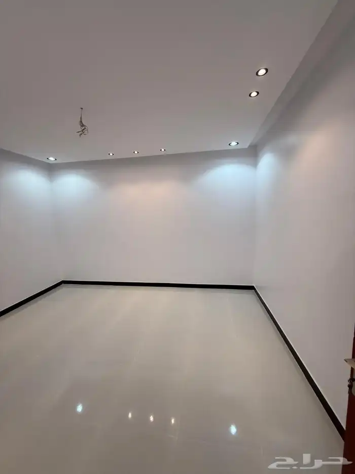 فلل فاخره للبيع في حي بحره 15