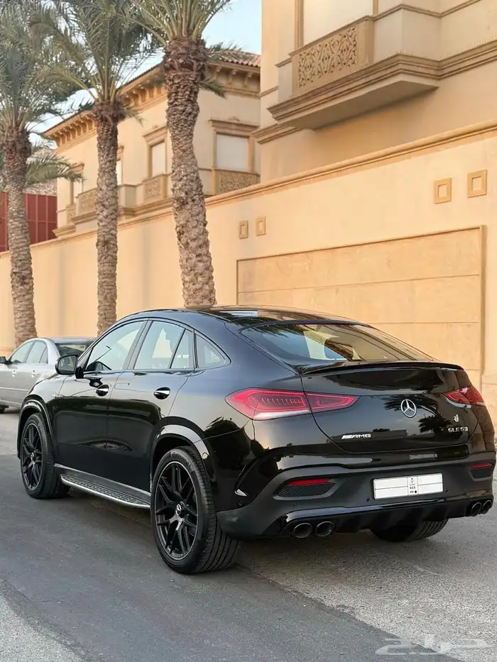 مرسيدس GLE53 2022 نايت بكج وارد الجفالي - شبه جديد 3