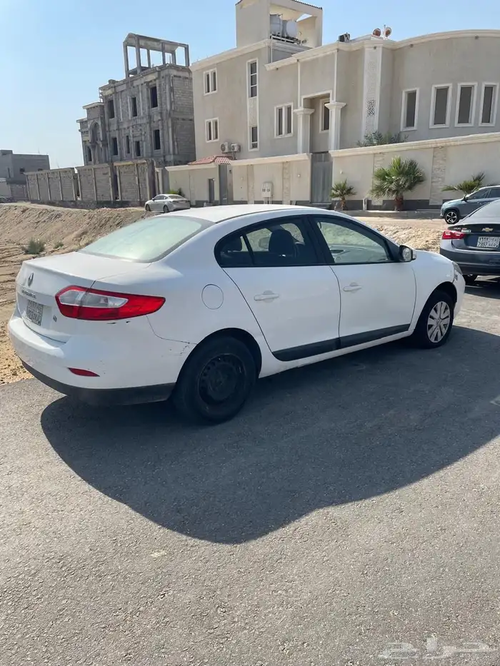 رينو للبيع تشليح فقط 3