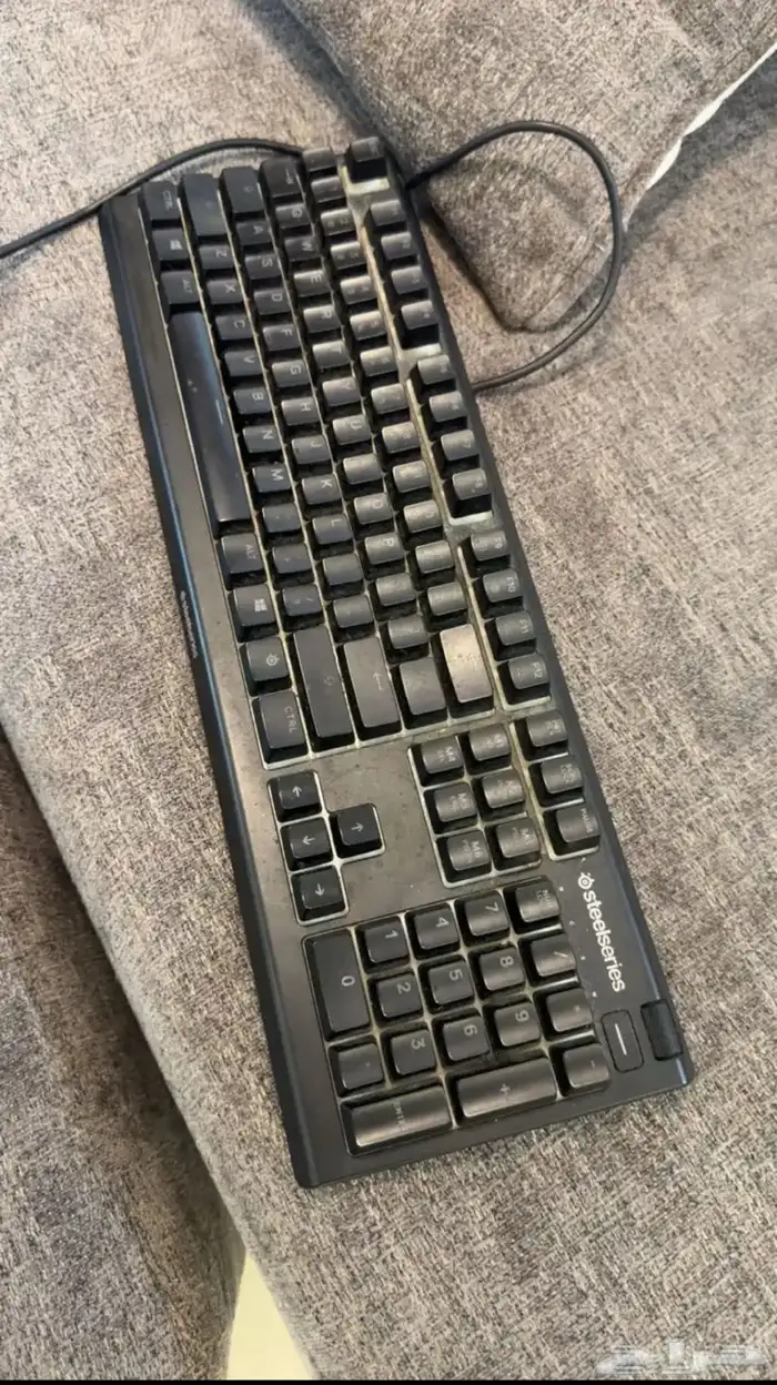 كيبورد steelseries نظيف ومافيه اي خراب وعلى السوم الصامل 0