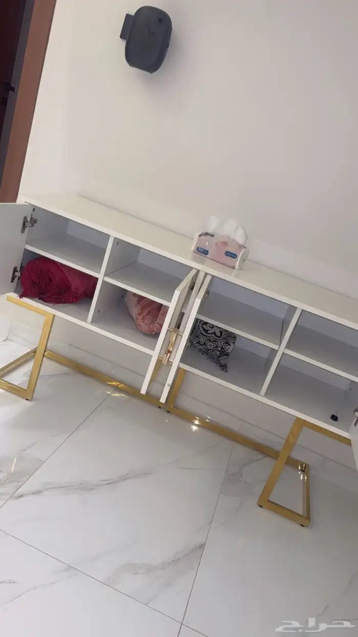 طاولة اثاث 2