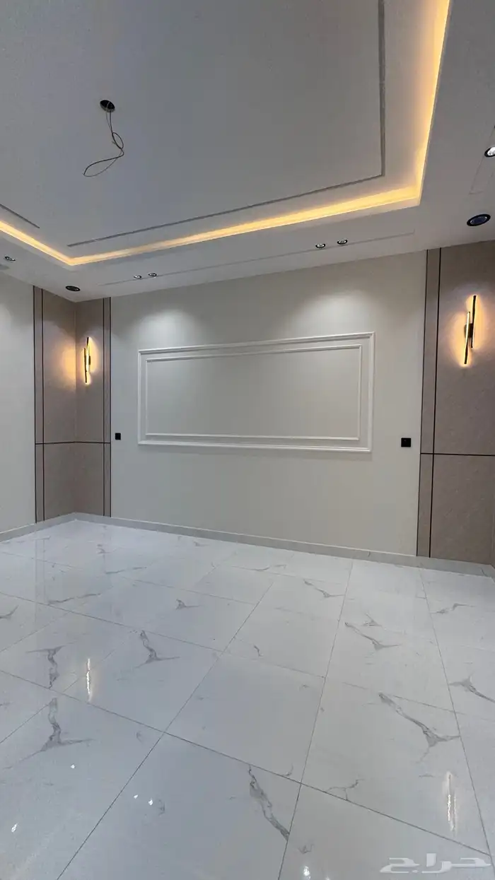للبيع شقق ارضيه بحوش وعلوى بسطح من 550 الف حى الضيافه 30