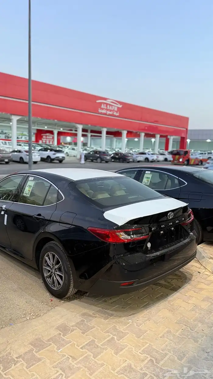 عرض خاص كامري 2025 E بنزين اسود سعودي ب116.000 شامل الضريبة 1