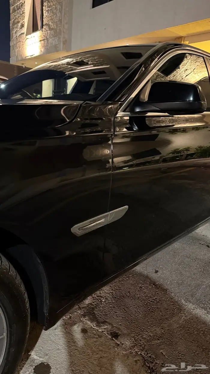 BMW 740نظيف للبيع (مخزن) 5