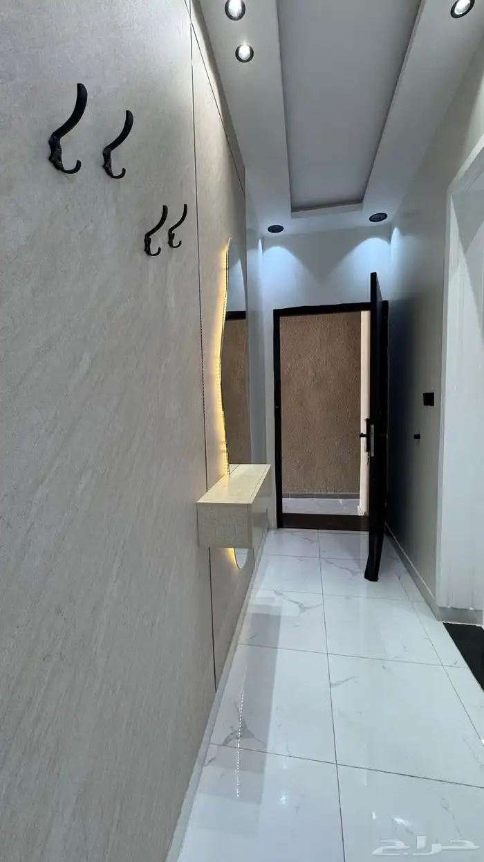 للبيع شقق ارضيه بحوش وعلوى بسطح من 550 الف حى الضيافه 11