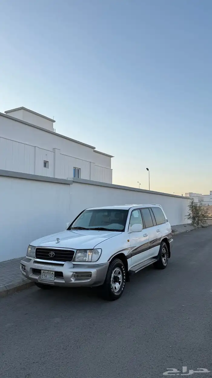 لاندكروزر 2001 4