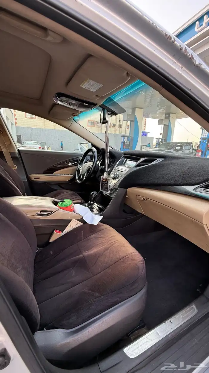 للبيع ازيرا 2012 نص فل 10