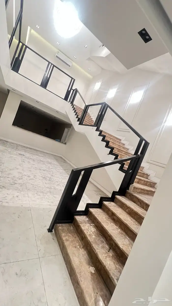 درابزين حديد مع زجاج   تصميم حديث وجودة عالية مع التركيب 5