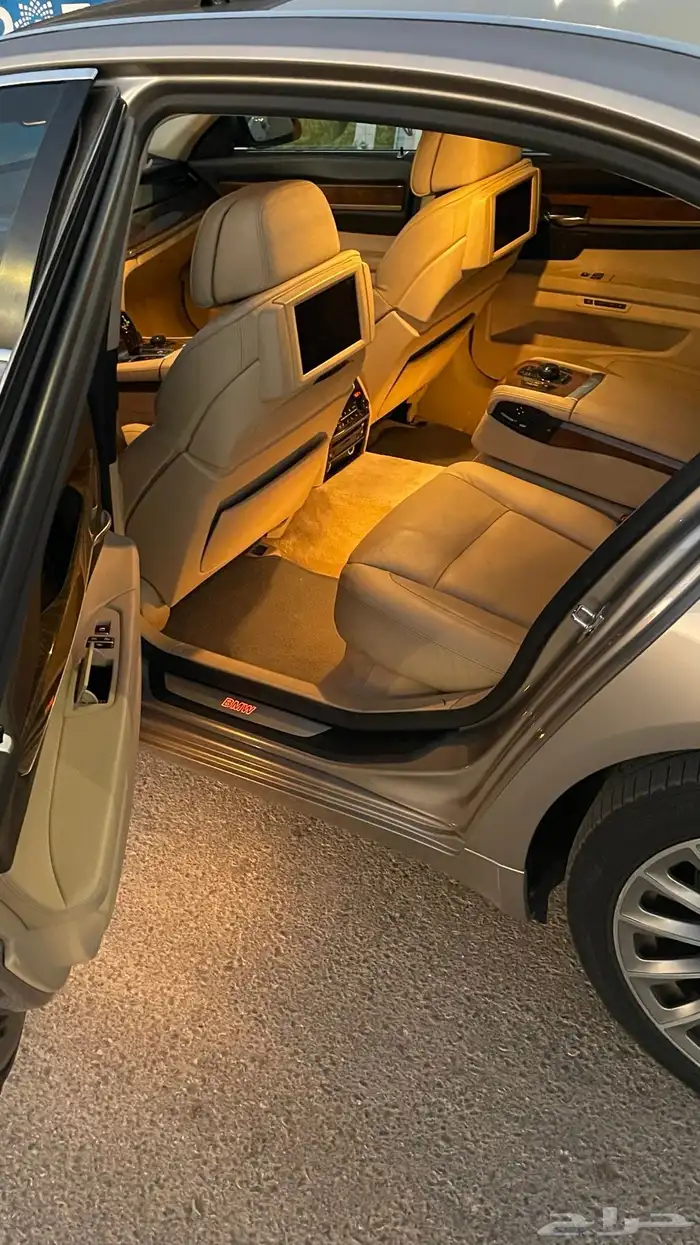 بي ام دبليو 750 Li فل كامل 5