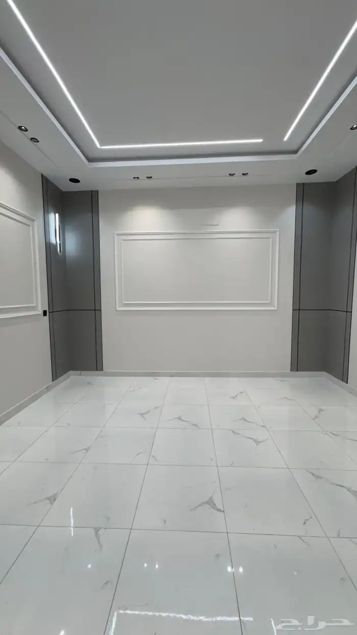للبيع شقق ارضيه بحوش وعلوى بسطح من 550 الف حى الضيافه 2