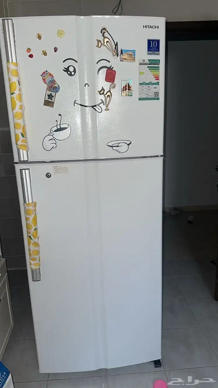 ثلاجة هيتاشي محوله للبيع 1