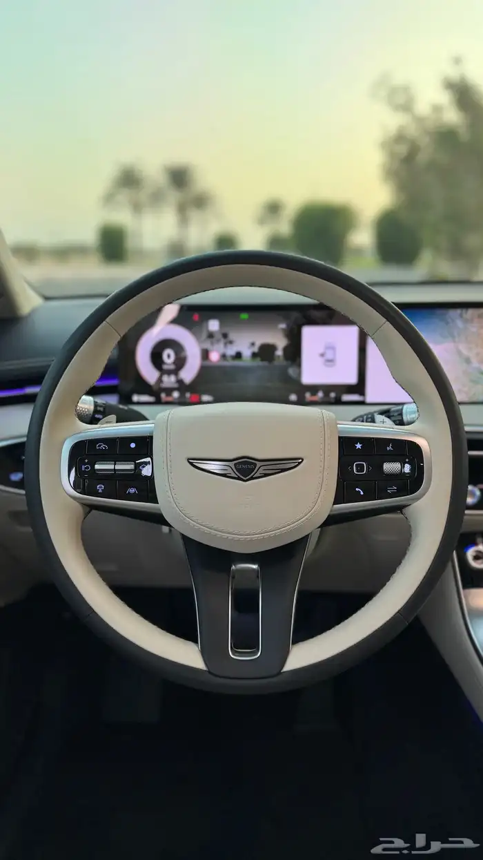 2025 جينيسس GV70 13