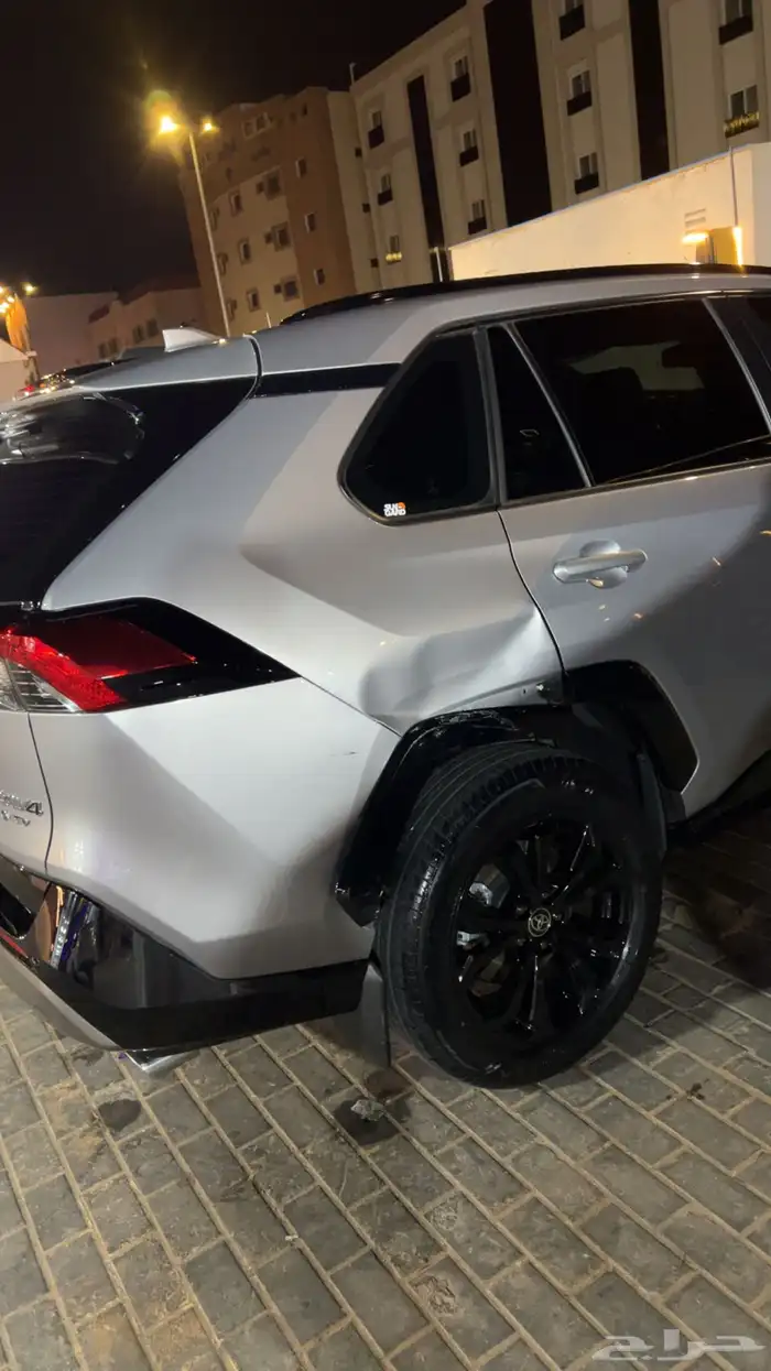 راف فور 2025 هايبرد نص فل XLE للتقبيل بنك الراجحي 6