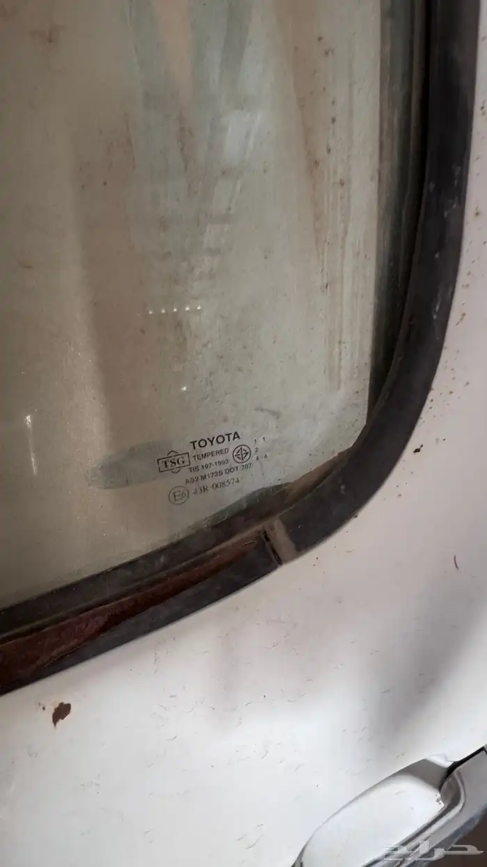 هايلوكس 2010 باب يسار خلف السابق 1