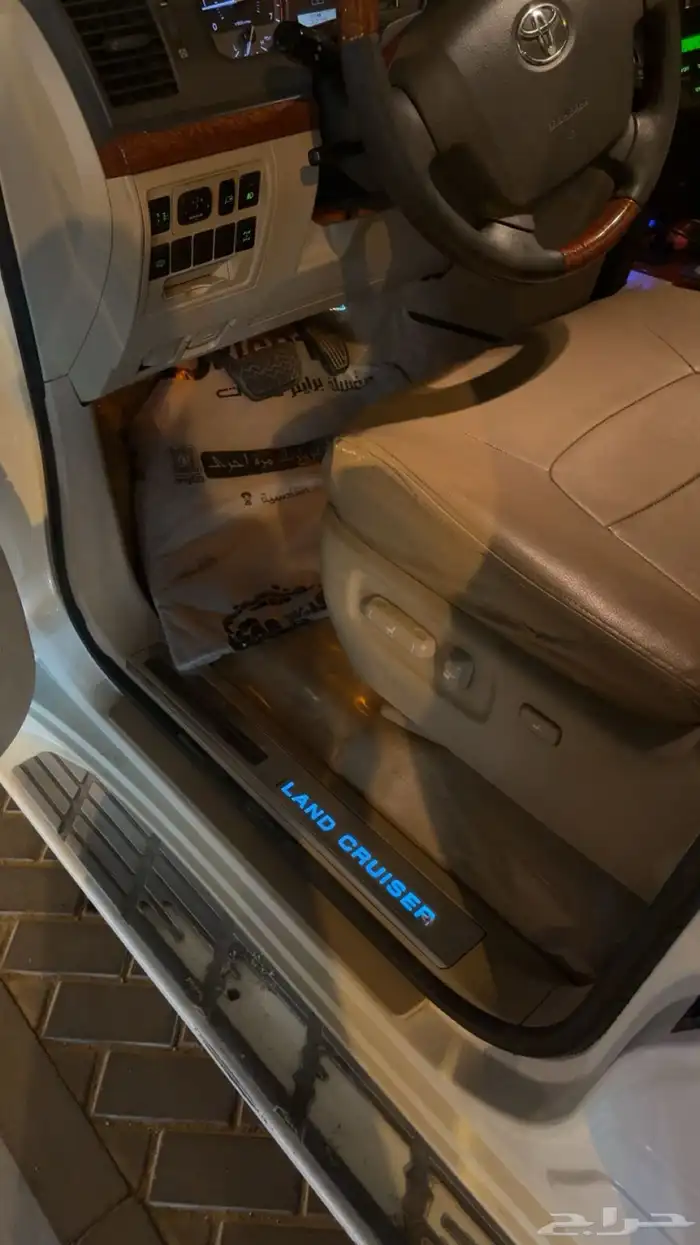 لاندكروزر GX.r 2015 10