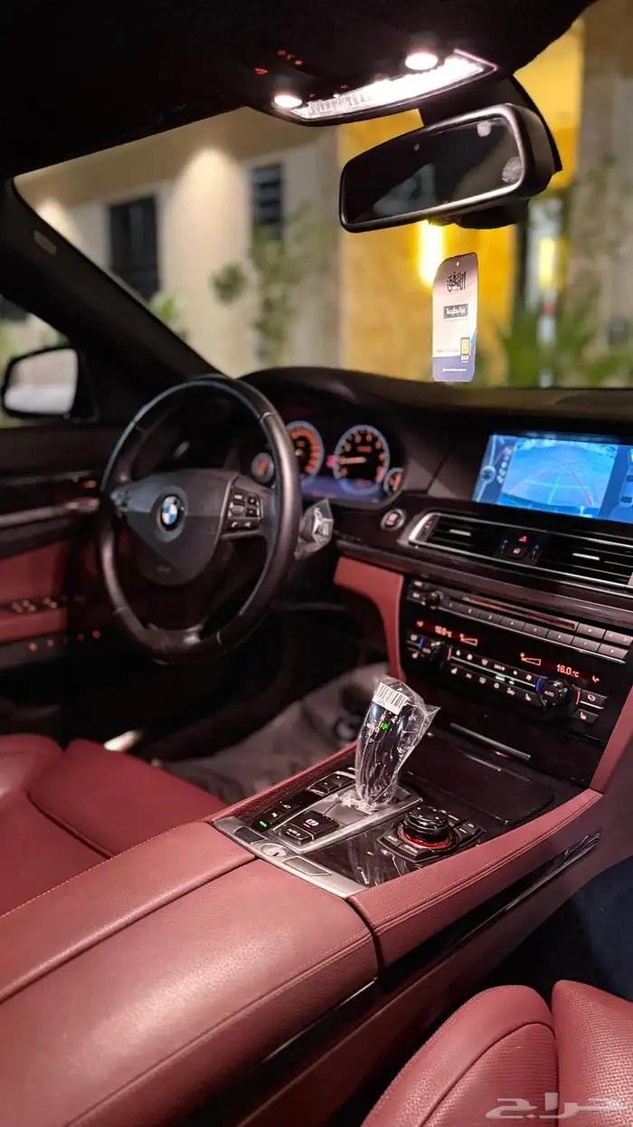 BMW 740نظيف للبيع (مخزن) 16