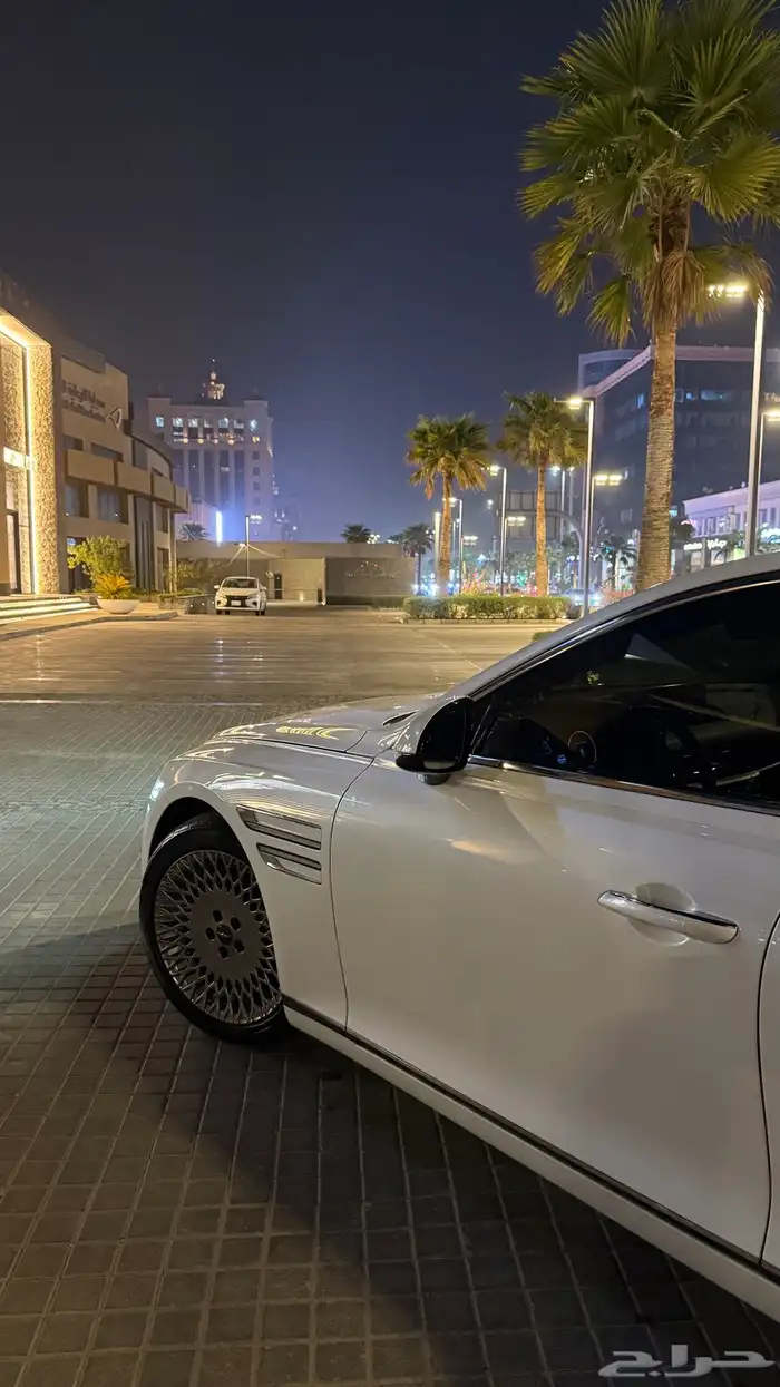 جينيسس G80 رويال 1