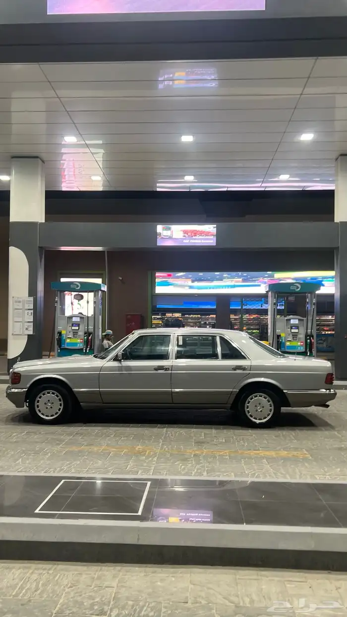 مرسيدس 1990 560 4