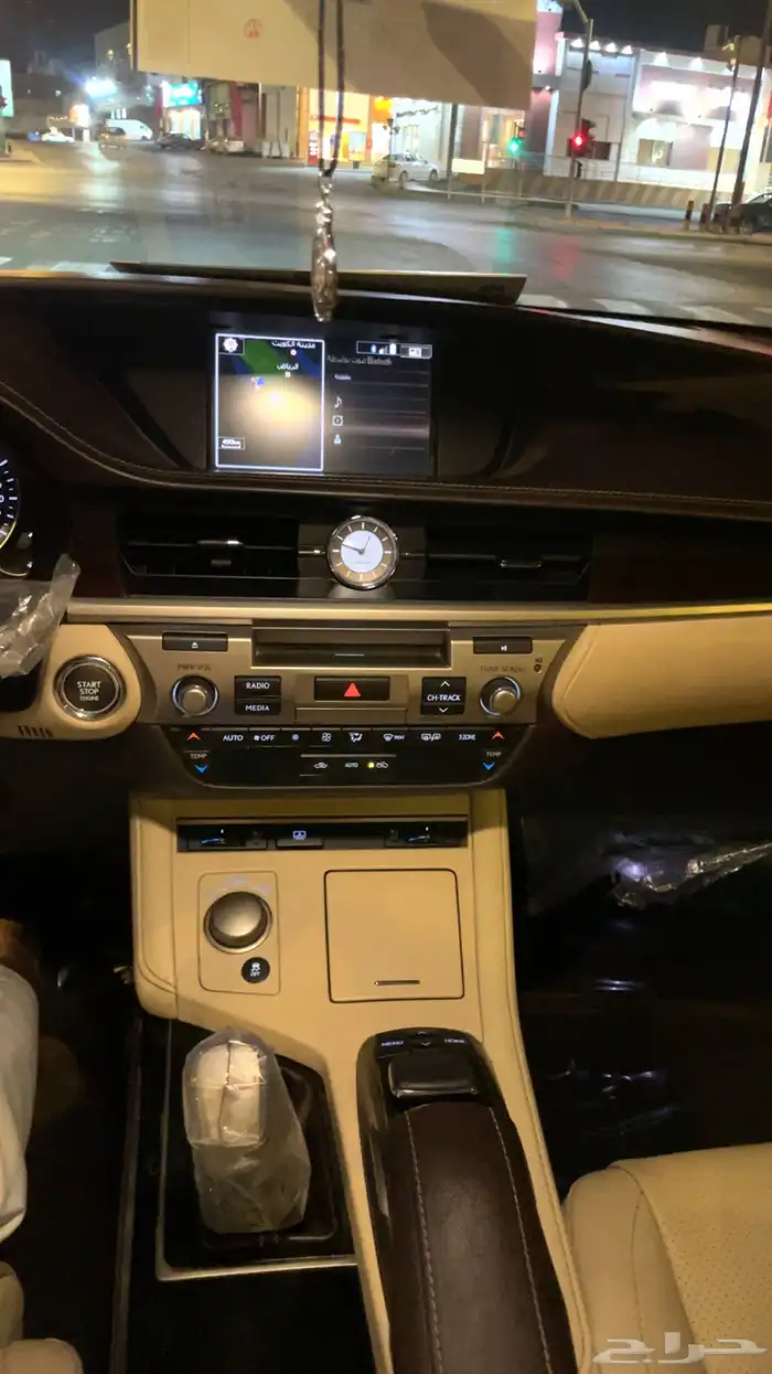 لكزس ES350 موديل 2016 وكاله 44