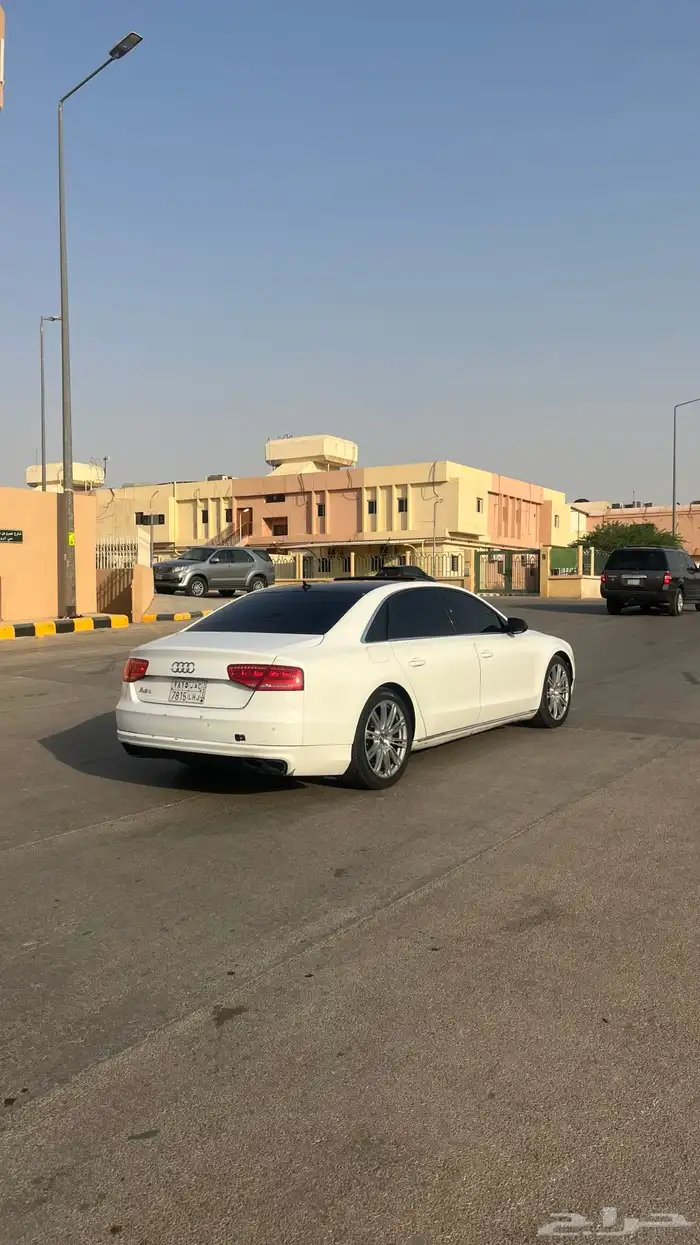 اودي 2011 نظيف A8 11