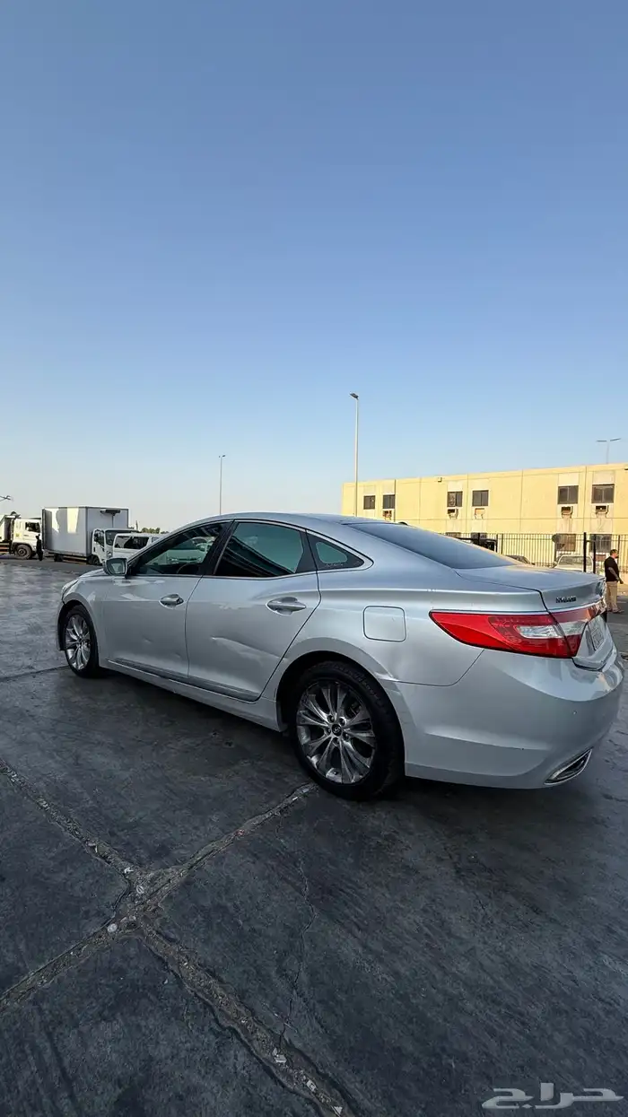 للبيع ازيرا 2012 نص فل 4