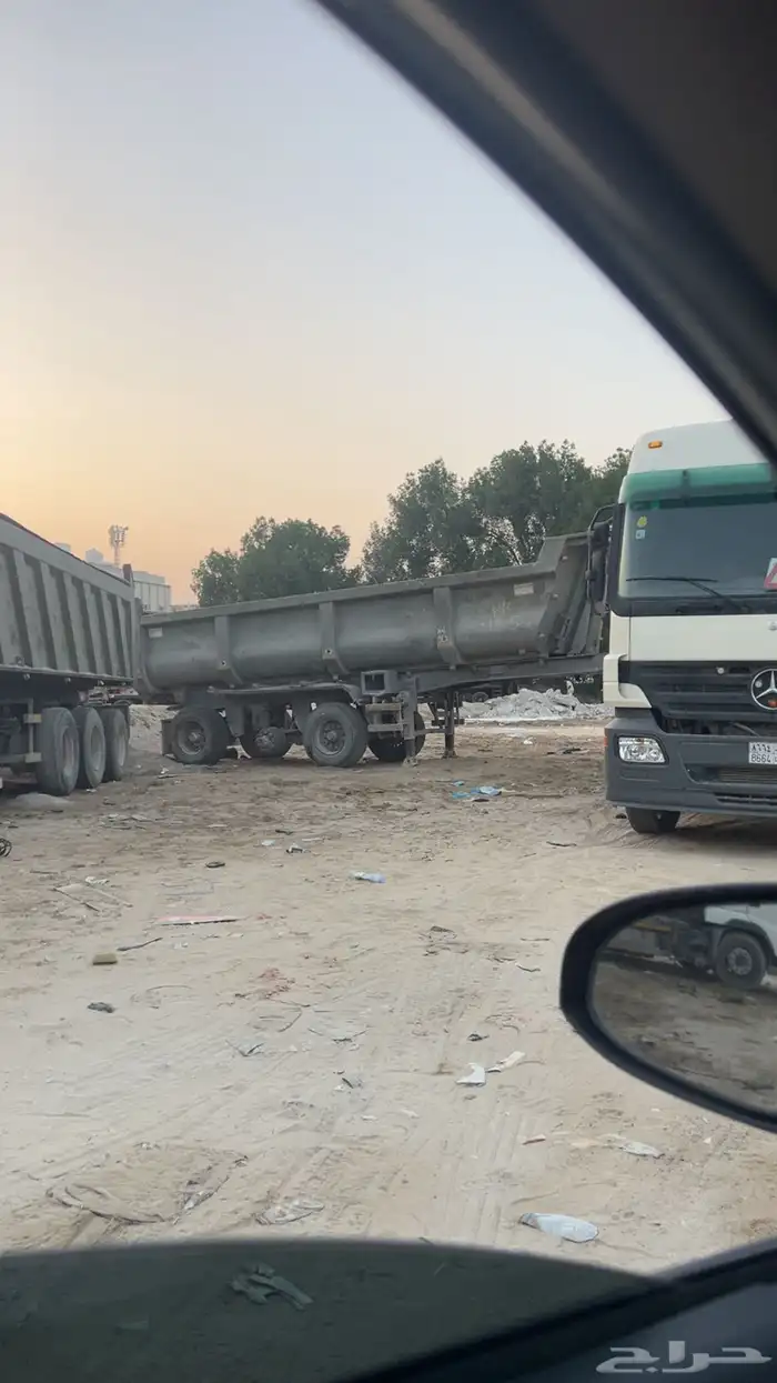 صندوق قلاب ثلاث محاور للبيع 3