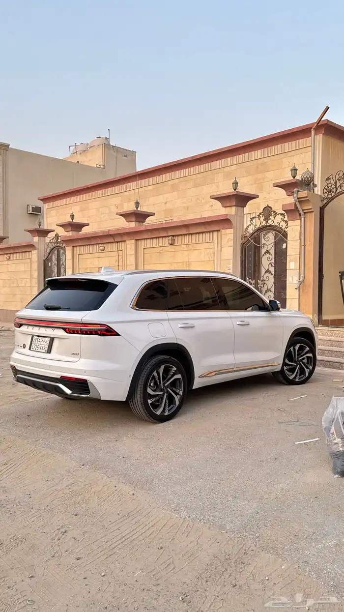 جيلي مونجارو 2024 داخلية بيج 20
