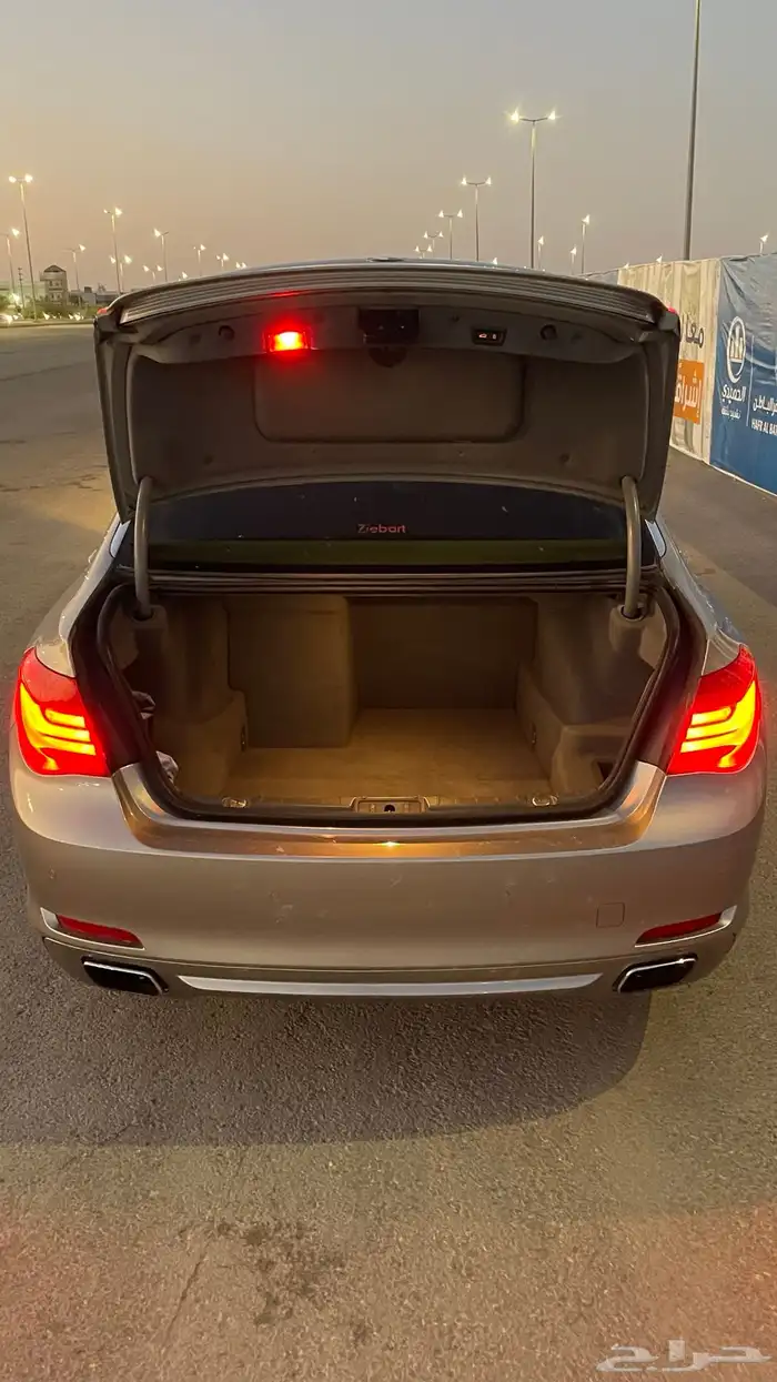 بي ام دبليو 750 Li فل كامل 6