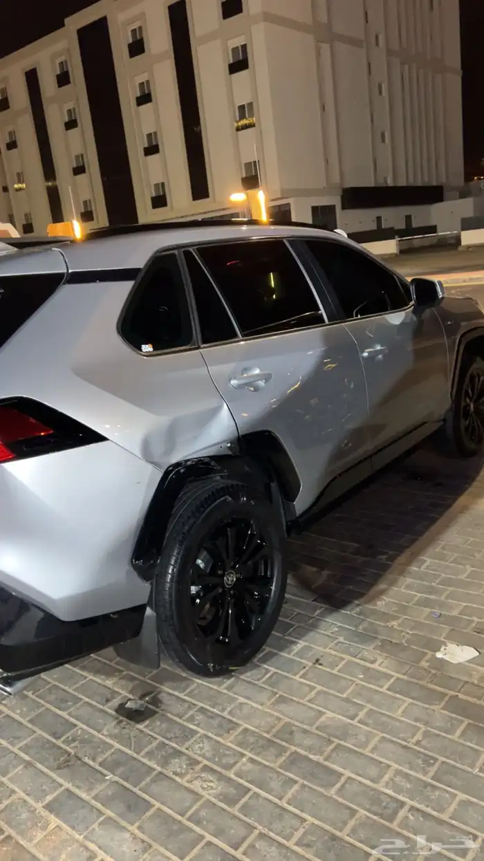 راف فور 2025 هايبرد نص فل XLE للتقبيل بنك الراجحي 5