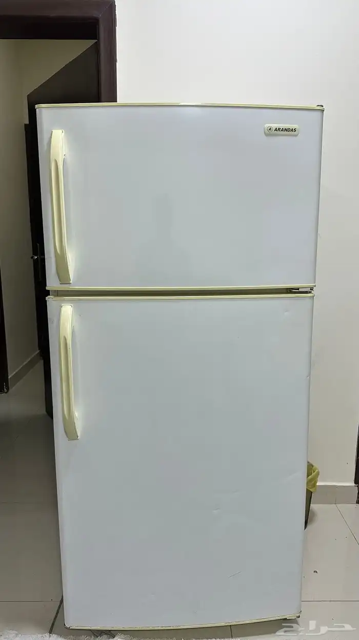 ثلاجة للبيع المستعجل 0