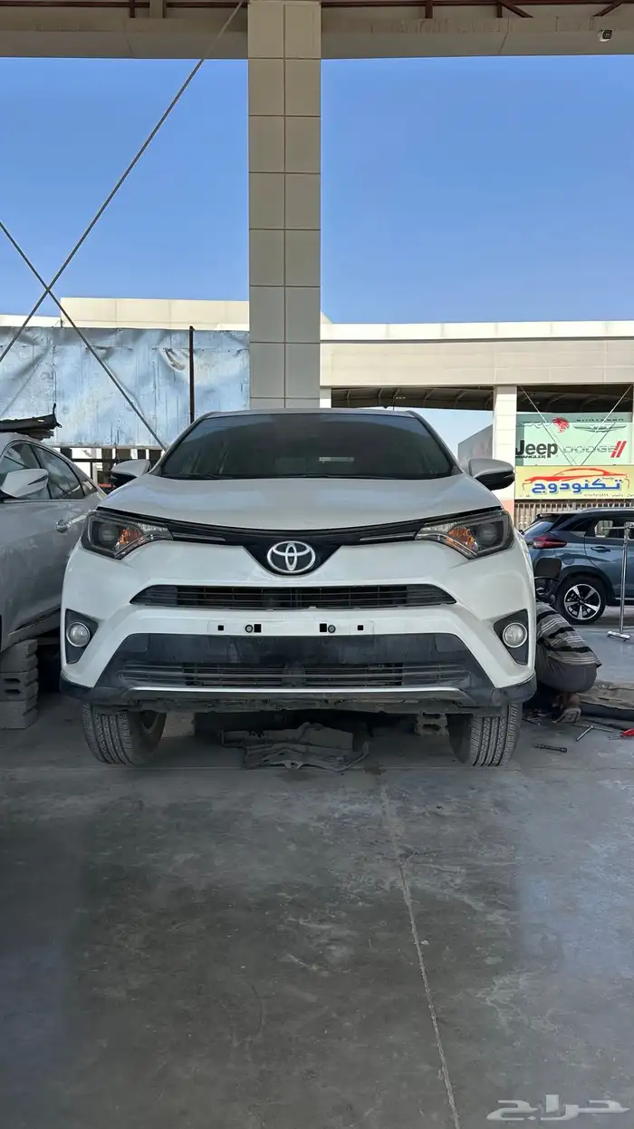 تشليح قطع غيار مستعمل رافور 2016 تويوتا مخزن ماشي 76 الف 1