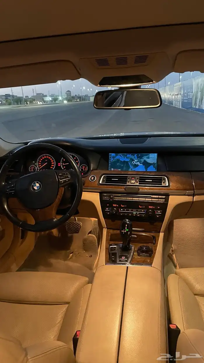 بي ام دبليو 750 Li فل كامل 9
