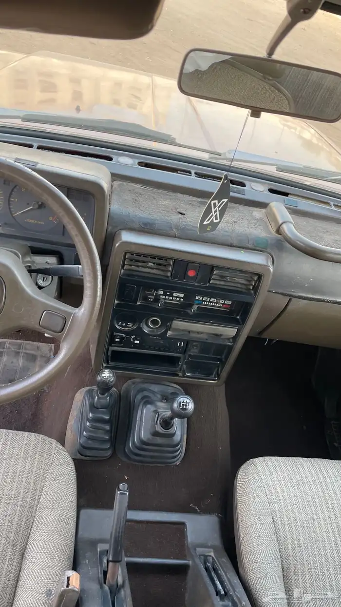 سفاري ربع 1990 احمر 7
