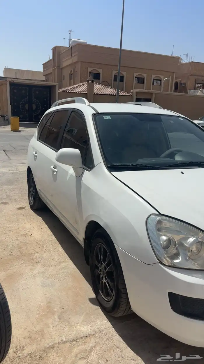كيا كرنز ويجن 1