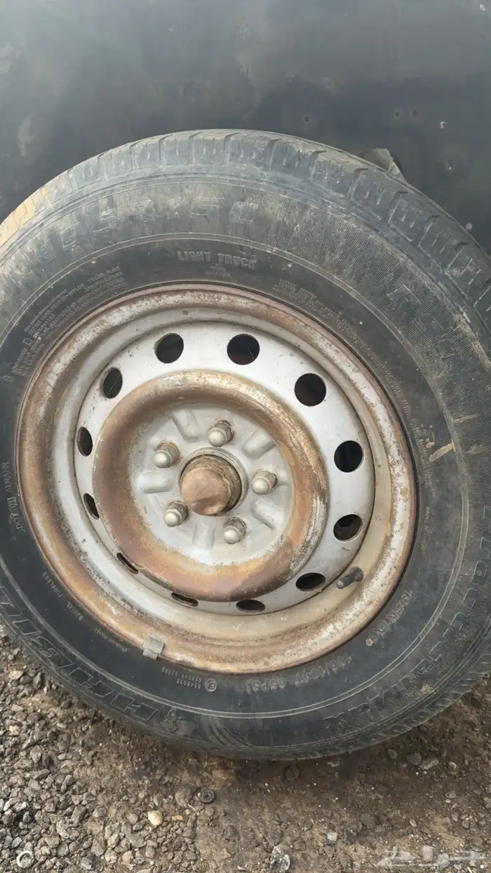 هايلوكس من 89 الى97 قطع غيار فقط 3