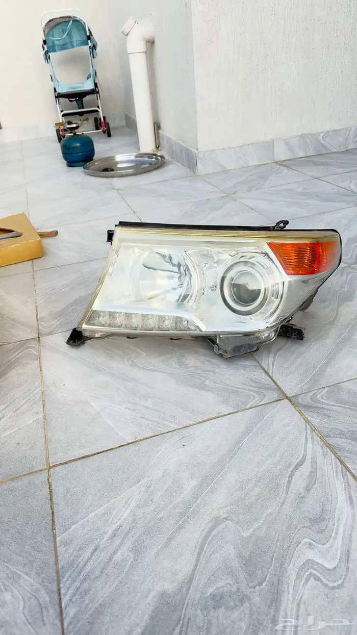 شمعة جهه السائق جيب GXR مديل 2014 اصلي تحتاج تلميع فقط 0