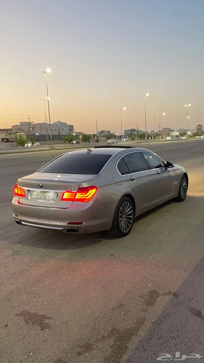 بي ام دبليو 750 Li فل كامل 2