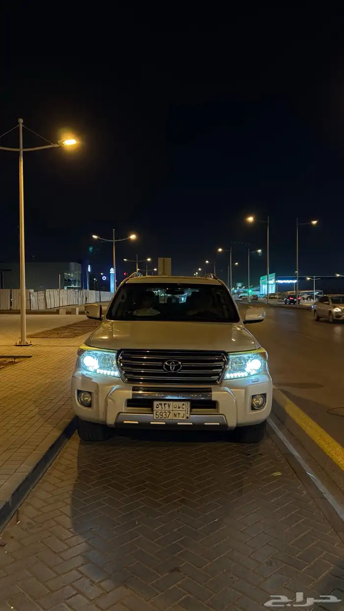 لاندكروزر GX.r 2015 4