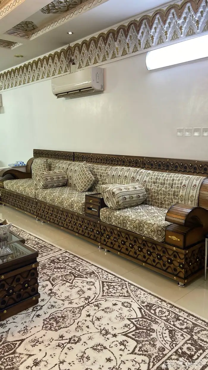كنب ل البيع خشب 0