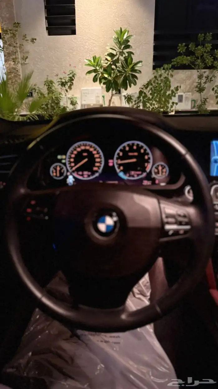 BMW 740نظيف للبيع (مخزن) 11