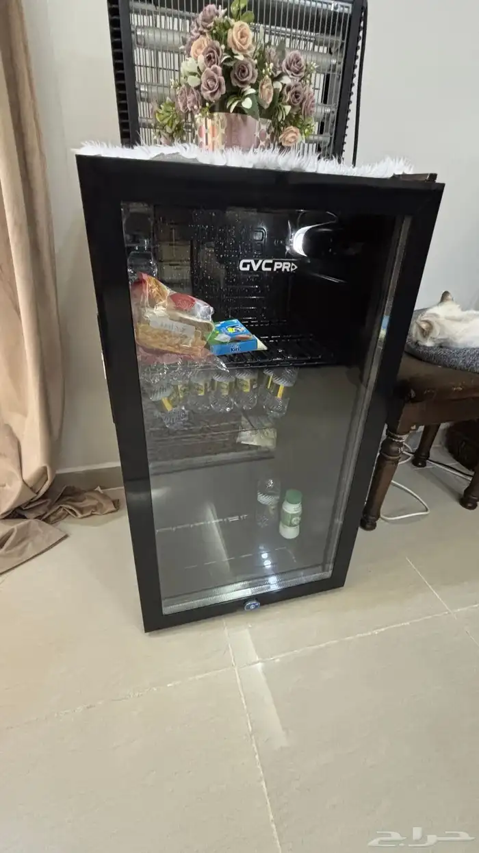 ثلاجة gvc باب شفاف 2