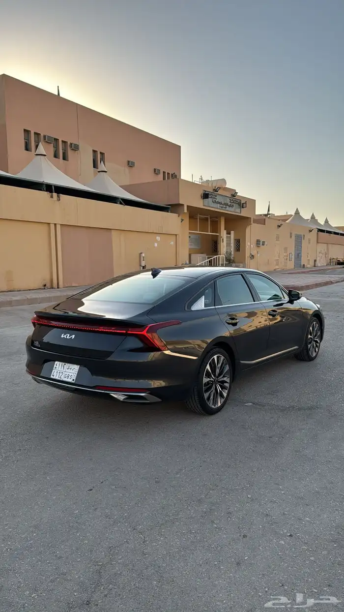 كيا K8 اعلى مواصفات بدون بنوراماء 2022 بحاله الوكاله للبيع 3