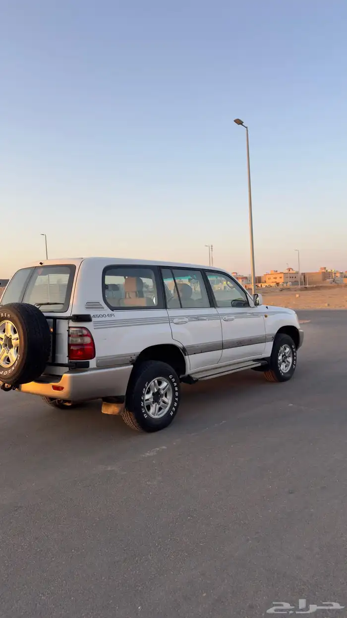 جيب صالون ديزل جي اكس آر موديل2004 1