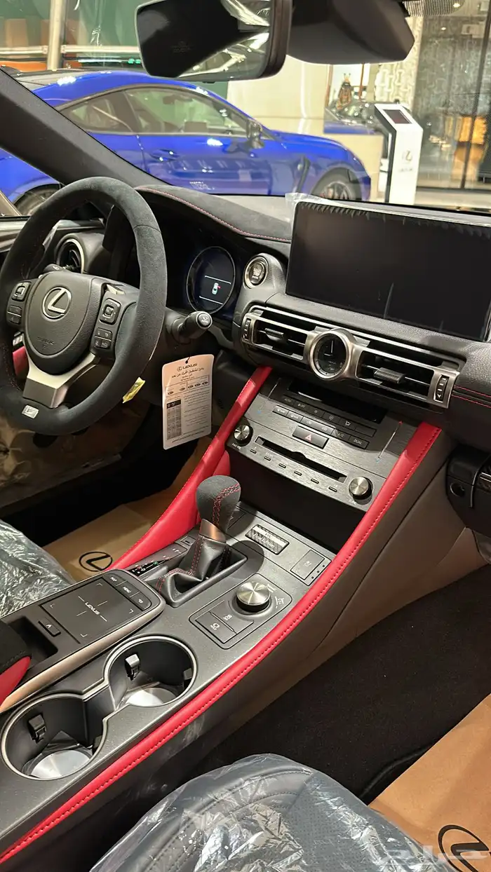لكزس RC350 F فاينل ادشن 2025 16