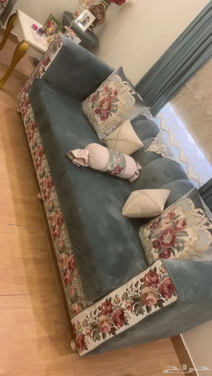 طقم كنب كبير وجديد 4